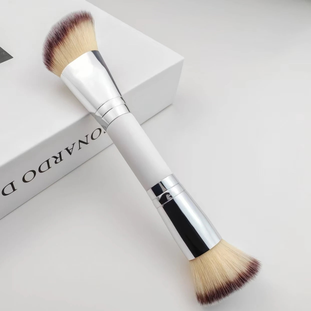 Luxe 2-in-1 Double-Ended Makeup Brush