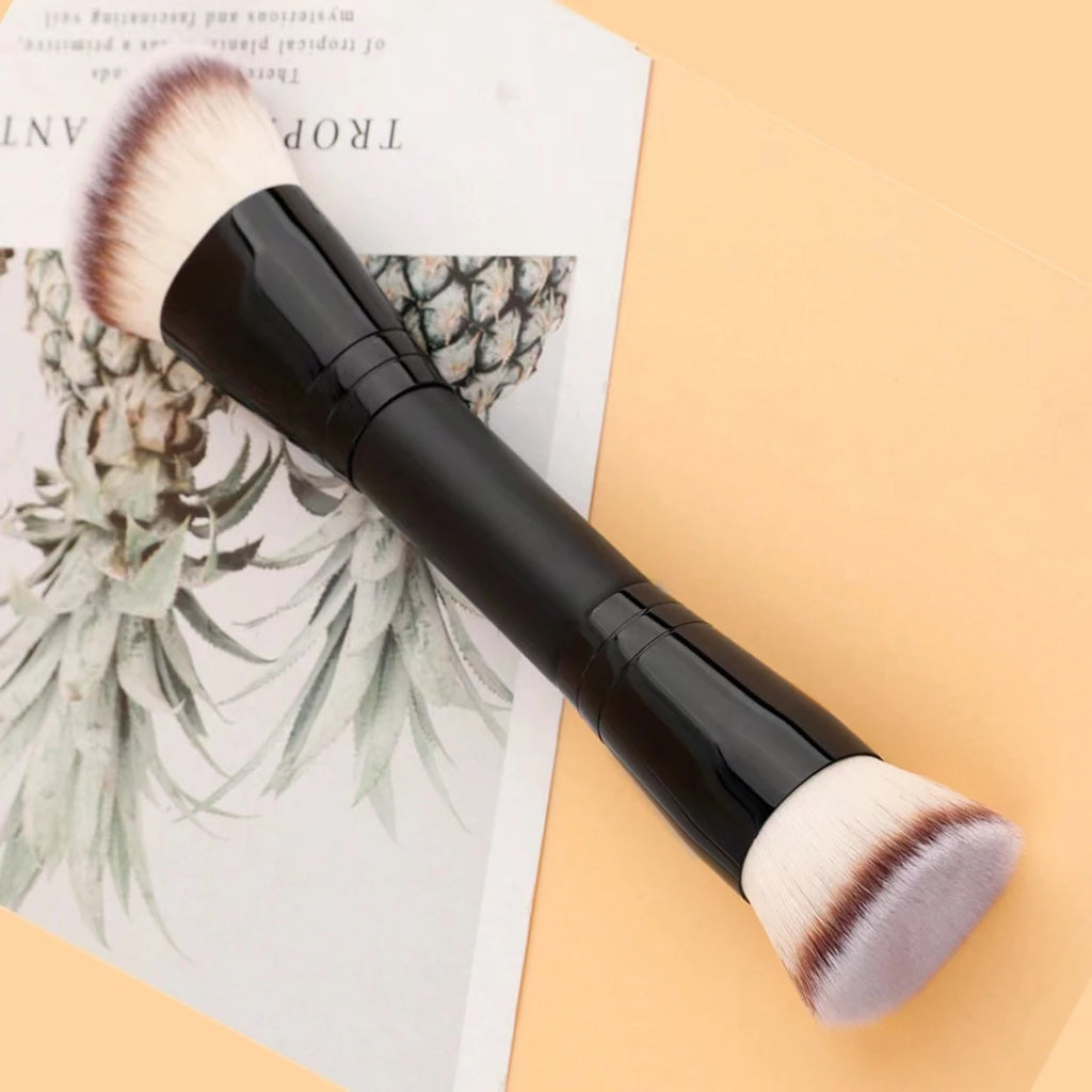 Luxe 2-in-1 Double-Ended Makeup Brush