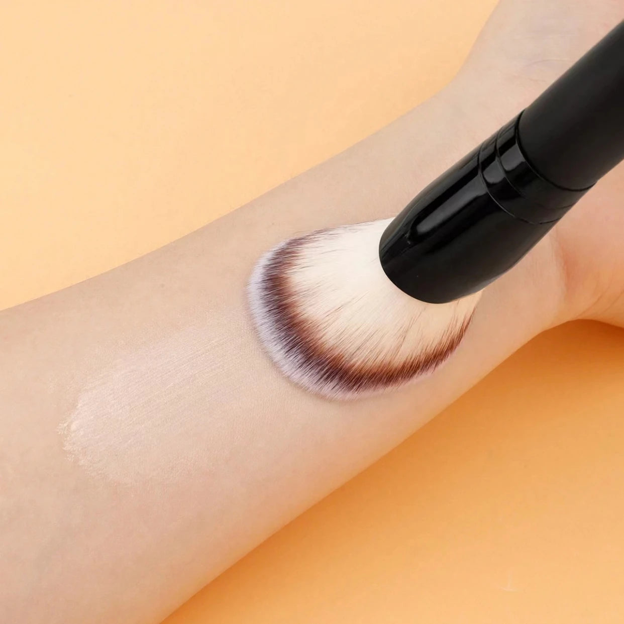 Luxe 2-in-1 Double-Ended Makeup Brush